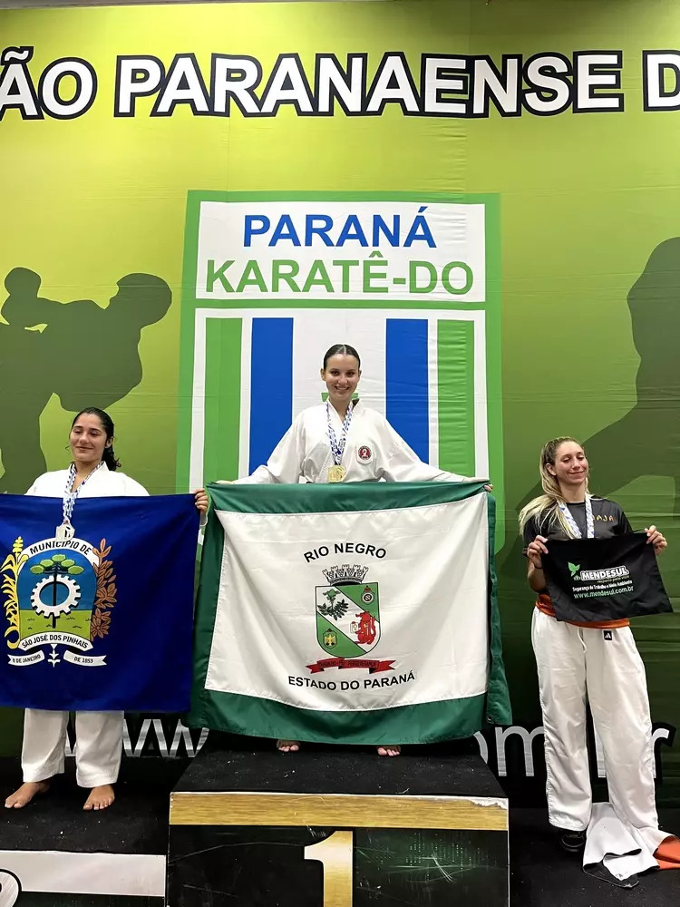 Rio Negro é destaque no Circuito Paranaense de Karatê